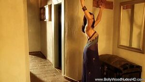 Indian Dancer Erotic MILF